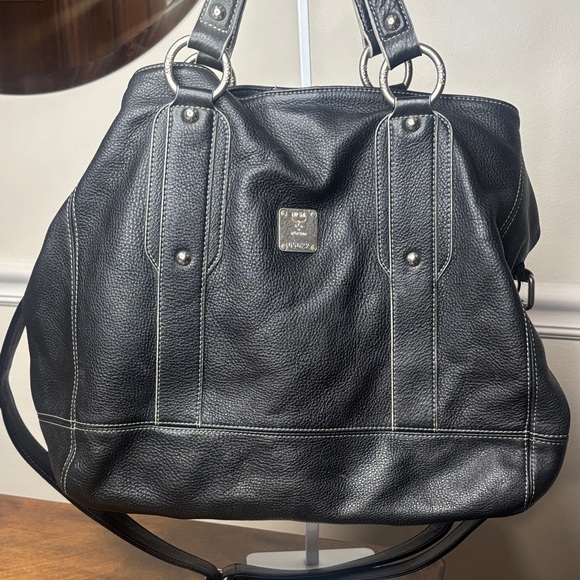 MCM- AUTHENTIC PEBBLED LEATHER EXTRA LARGE HANDBAG - Picture 4 of 15